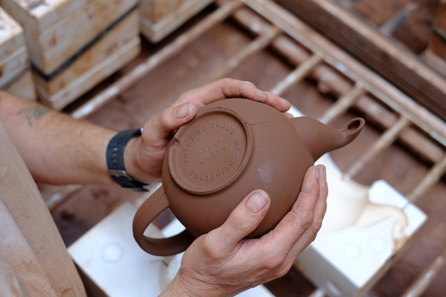 A sympathetic Re-engineering - Brown Betty Teapot